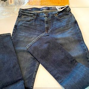 Hollister Men’s Slim Straight Jeans ♥️